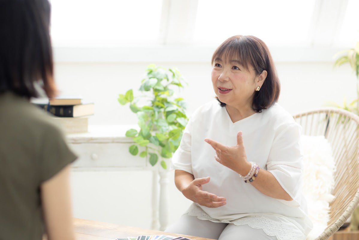 家永恭子が対面セッションを行う様子
